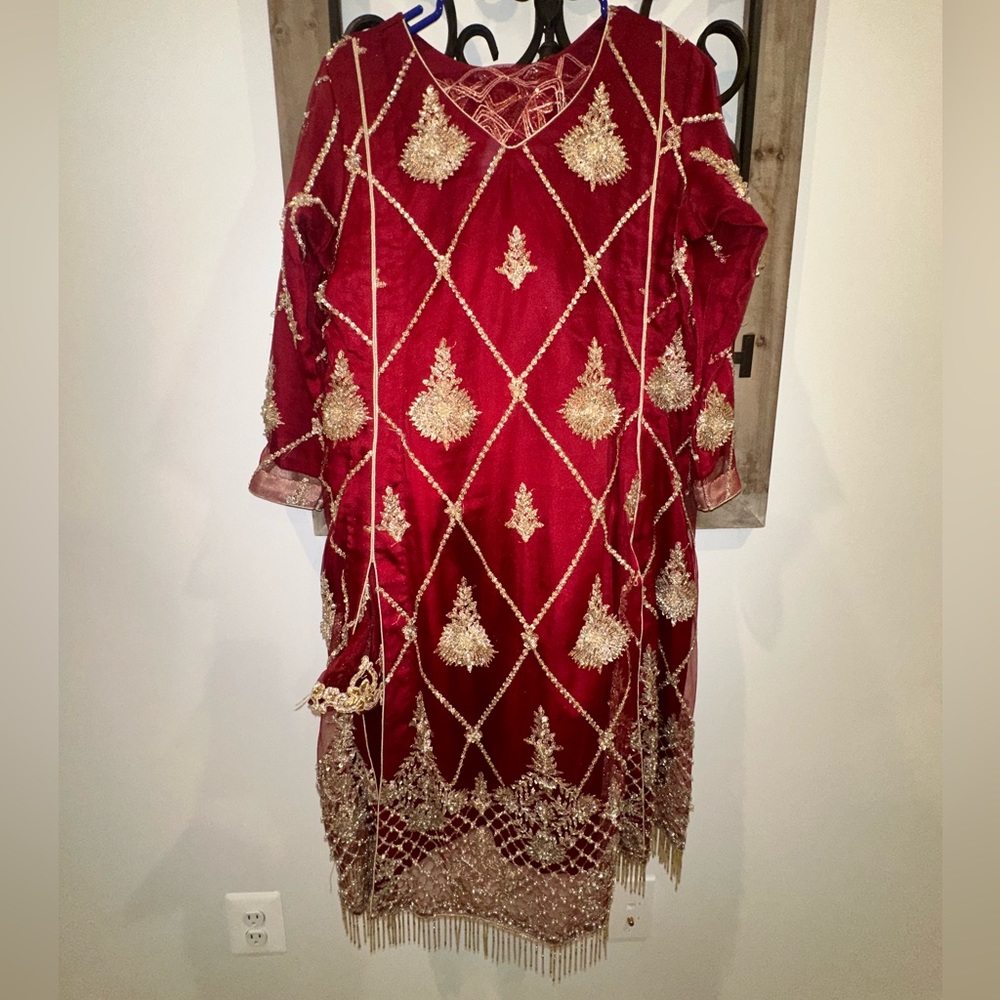 Fancy Pakistani Shalwar Kameez